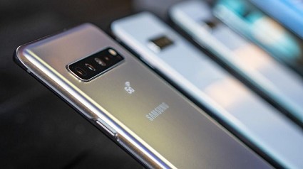 Nuovi Samsung Galaxy S10: caratteristiche tecniche e prezzi